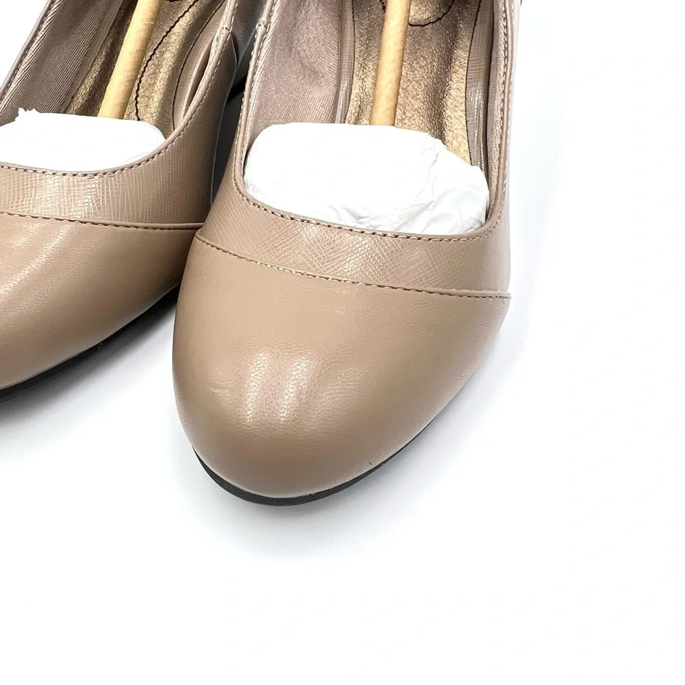 Life Stride Size 7 Dreams Tan Beige Nude Wedge Pumps Heels Round Toe Shoes‎